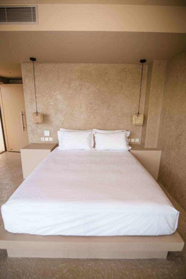 Mani Luxury Suites And Studios In Gytheio With Private Pools エクステリア 写真