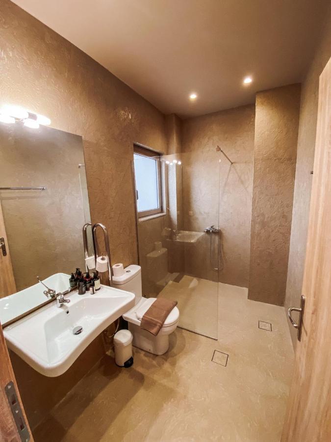 Mani Luxury Suites And Studios In Gytheio With Private Pools エクステリア 写真