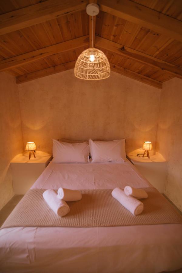 Mani Luxury Suites And Studios In Gytheio With Private Pools エクステリア 写真